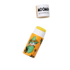 Öppet Moomin‑läppcerat från Gustaf & Linnea i gul‑orange hylsa med Snusmumrikenmotiv och gul balm